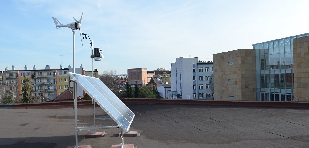 Instalacja OZE dach PKEO